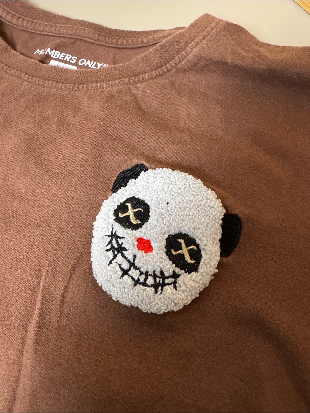 Members Only White, Black & Red Panda Patch Plush on Brown Men’s Large Tee